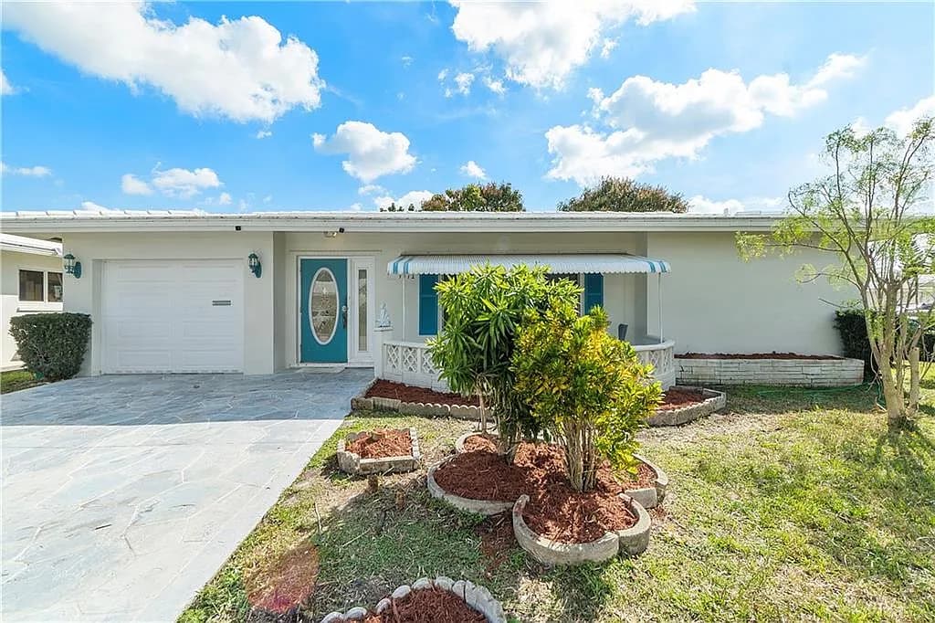 7112 NW 71st St, Tamarac