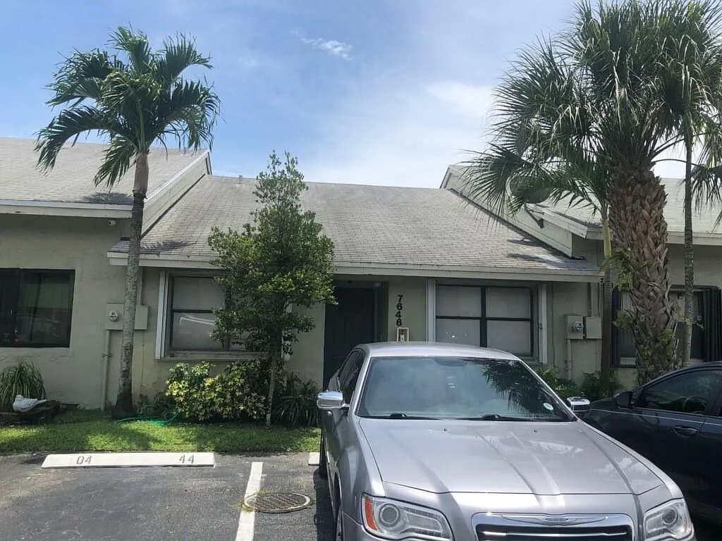 7646 NW 38th Ct, Fort Lauderdale